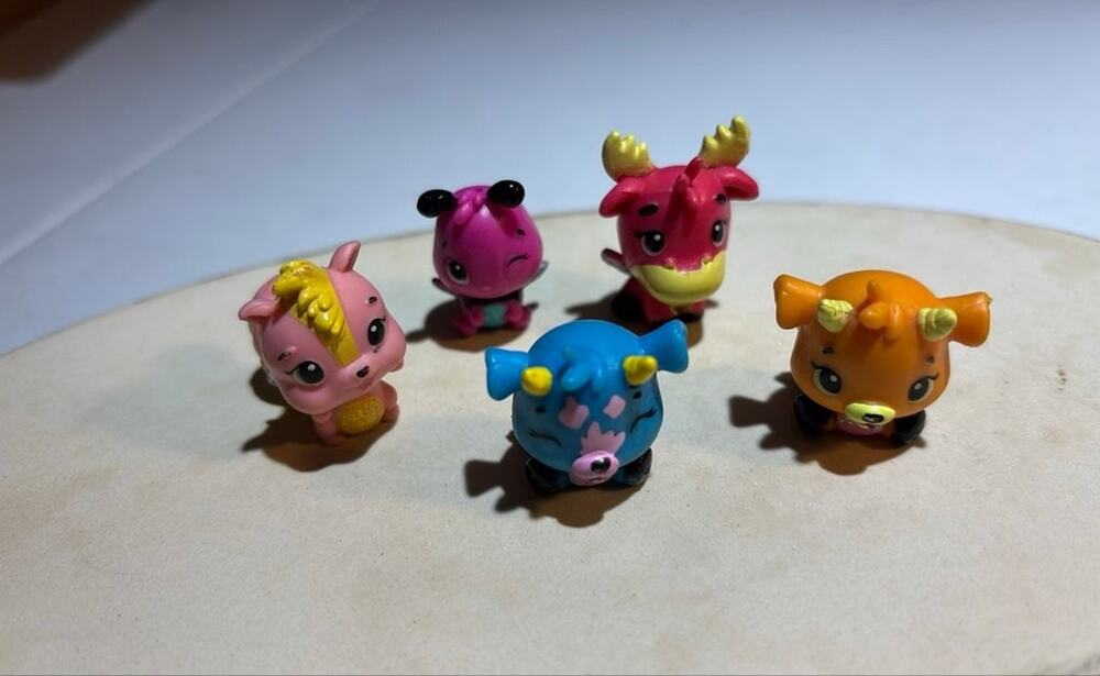 Set of 5 Hatchimals Collectible Figures